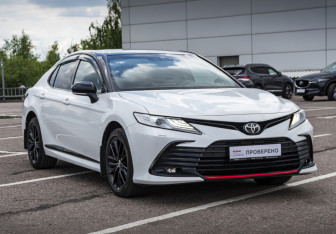 Подержанный автомобиль Toyota Camry Sedan 2022 года (3 фото)