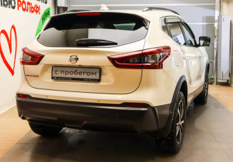 Подержанный автомобиль Nissan Qashqai 2021 года (4 фото)