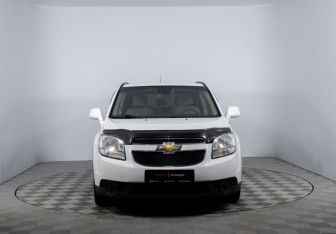 Подержанный автомобиль Chevrolet Orlando 2013 года (2 фото)