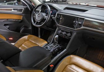 Подержанный автомобиль Volkswagen Teramont 2019 года (12 фото)