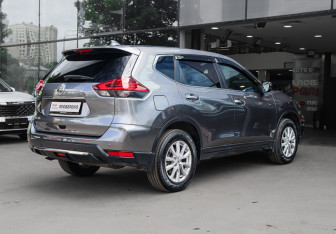 Подержанный автомобиль Nissan X-Trail 2021 года (4 фото)