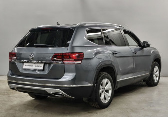 Подержанный автомобиль Volkswagen Teramont 2019 года (5 фото)