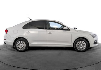 Подержанный автомобиль Skoda Rapid Liftback 2020 года (4 фото)