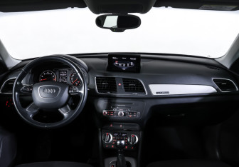 Подержанный автомобиль Audi Q3 2014 года (14 фото)