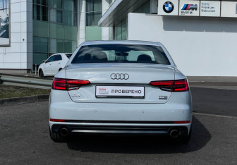 Подержанный автомобиль Audi A4 Sedan 2016 года (6 фото)