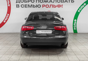 Подержанный автомобиль Audi A6 Sedan 2011 года (5 фото)