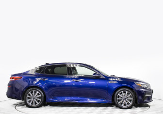 Подержанный автомобиль Kia Optima Sedan 2019 года (4 фото)