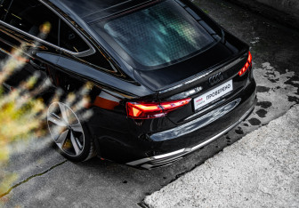 Подержанный автомобиль Audi A5 Liftback 2020 года (15 фото)