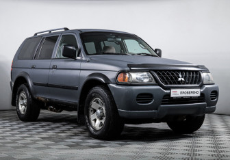 Подержанный автомобиль Mitsubishi Montero Sport 2001 года (3 фото)