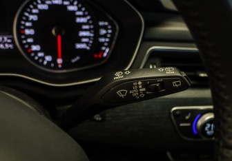 Подержанный автомобиль Audi A4 allroad 2017 года (14 фото)