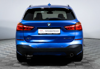 Подержанный автомобиль BMW X1 2018 года (6 фото)