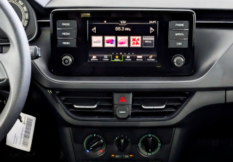 Подержанный автомобиль Skoda Rapid Liftback 2021 года (15 фото)