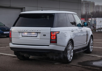 Подержанный автомобиль Land Rover Range Rover 2013 года (6 фото)