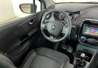 Подержанный автомобиль Renault Kaptur 2017 года (11 фото)