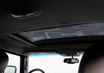 Подержанный автомобиль Hummer H2 Suv 2004 года (16 фото)