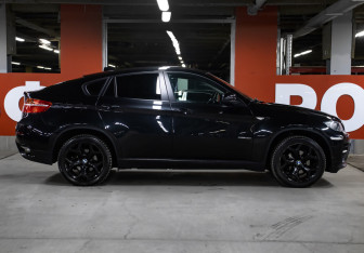 Подержанный автомобиль BMW X6 2012 года (4 фото)