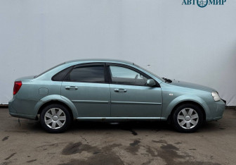 Подержанный автомобиль Chevrolet Lacetti Sedan 2007 года (4 фото)