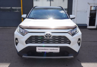 Подержанный автомобиль Toyota RAV4 2020 года (2 фото)
