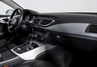 Подержанный автомобиль Audi A7 2013 года (9 фото)