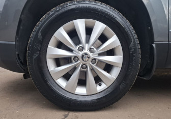 Подержанный автомобиль Skoda Karoq 2021 года (9 фото)