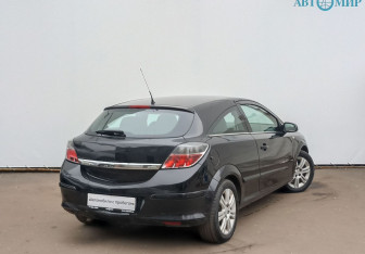 Подержанный автомобиль Opel Astra Hatchback 2008 года (5 фото)