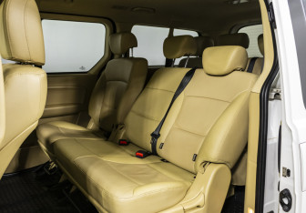 Подержанный автомобиль Hyundai H-1 2019 года (13 фото)