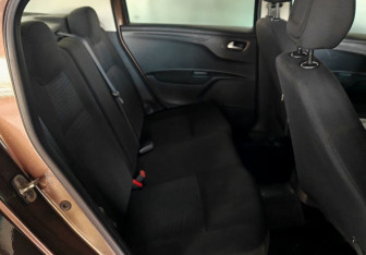 Подержанный автомобиль Peugeot 301 2013 года (14 фото)