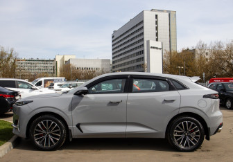 Подержанный автомобиль Changan UNI-K 2024 года (6 фото)