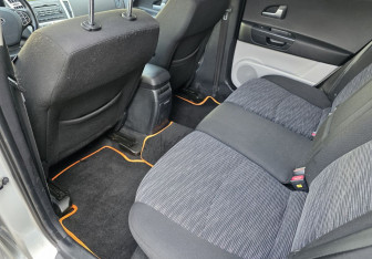 Подержанный автомобиль Kia Ceed Hatchback 2009 года (10 фото)