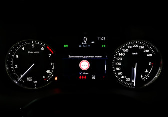 Подержанный автомобиль Cadillac XT5 2021 года (13 фото)