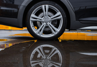 Подержанный автомобиль Audi A6 allroad 2019 года (15 фото)