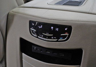 Подержанный автомобиль Cadillac Escalade Suv 2020 года (24 фото)