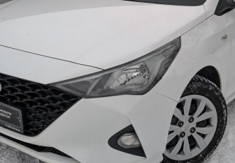 Подержанный автомобиль Hyundai Solaris Sedan 2021 года (17 фото)