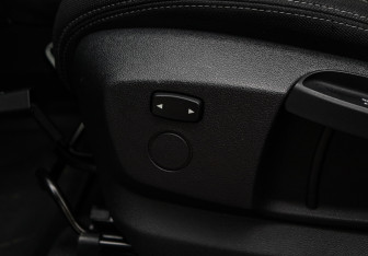 Подержанный автомобиль BMW X1 2017 года (13 фото)
