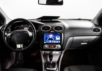 Подержанный автомобиль Ford Focus Hatchback 2011 года (14 фото)