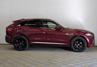 Подержанный автомобиль Jaguar F-Pace 2016 года (4 фото)