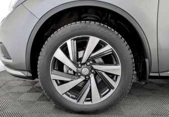Подержанный автомобиль Nissan Murano Suv 2022 года (18 фото)
