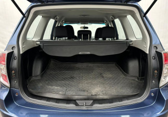 Подержанный автомобиль Subaru Forester Suv 2011 года (15 фото)
