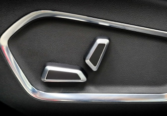 Подержанный автомобиль Geely Atlas Pro 2024 года (21 фото)