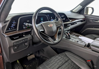 Подержанный автомобиль Cadillac Escalade Suv 2022 года (15 фото)