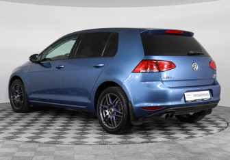 Подержанный автомобиль Volkswagen Golf Hatchback 2014 года (7 фото)