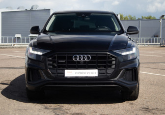 Подержанный автомобиль Audi Q8 2020 года (2 фото)