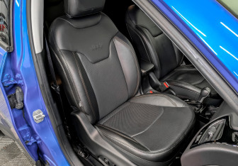 Подержанный автомобиль Jeep Compass 2018 года (23 фото)