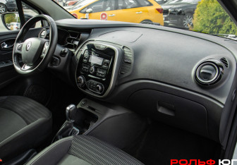 Подержанный автомобиль Renault Kaptur 2020 года (7 фото)