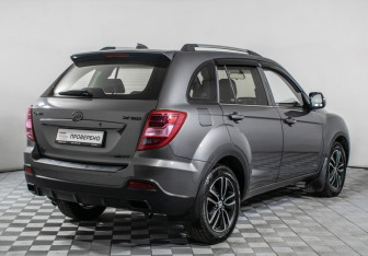 Подержанный автомобиль Lifan X60 2017 года (5 фото)
