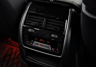 Подержанный автомобиль BMW X5 2022 года (29 фото)