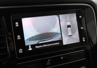 Подержанный автомобиль Mitsubishi Outlander 2019 года (13 фото)