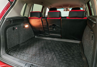 Подержанный автомобиль Volkswagen Tiguan 2013 года (14 фото)