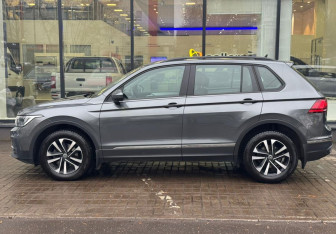 Подержанный автомобиль Volkswagen Tiguan 2021 года (5 фото)