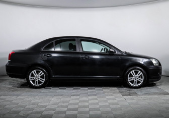 Подержанный автомобиль Toyota Avensis Sedan 2007 года (4 фото)
